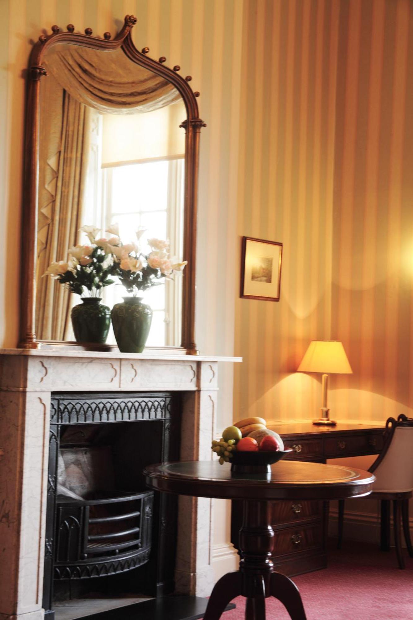 Donnington Grove Guest House นิวเบอรี ภายนอก รูปภาพ