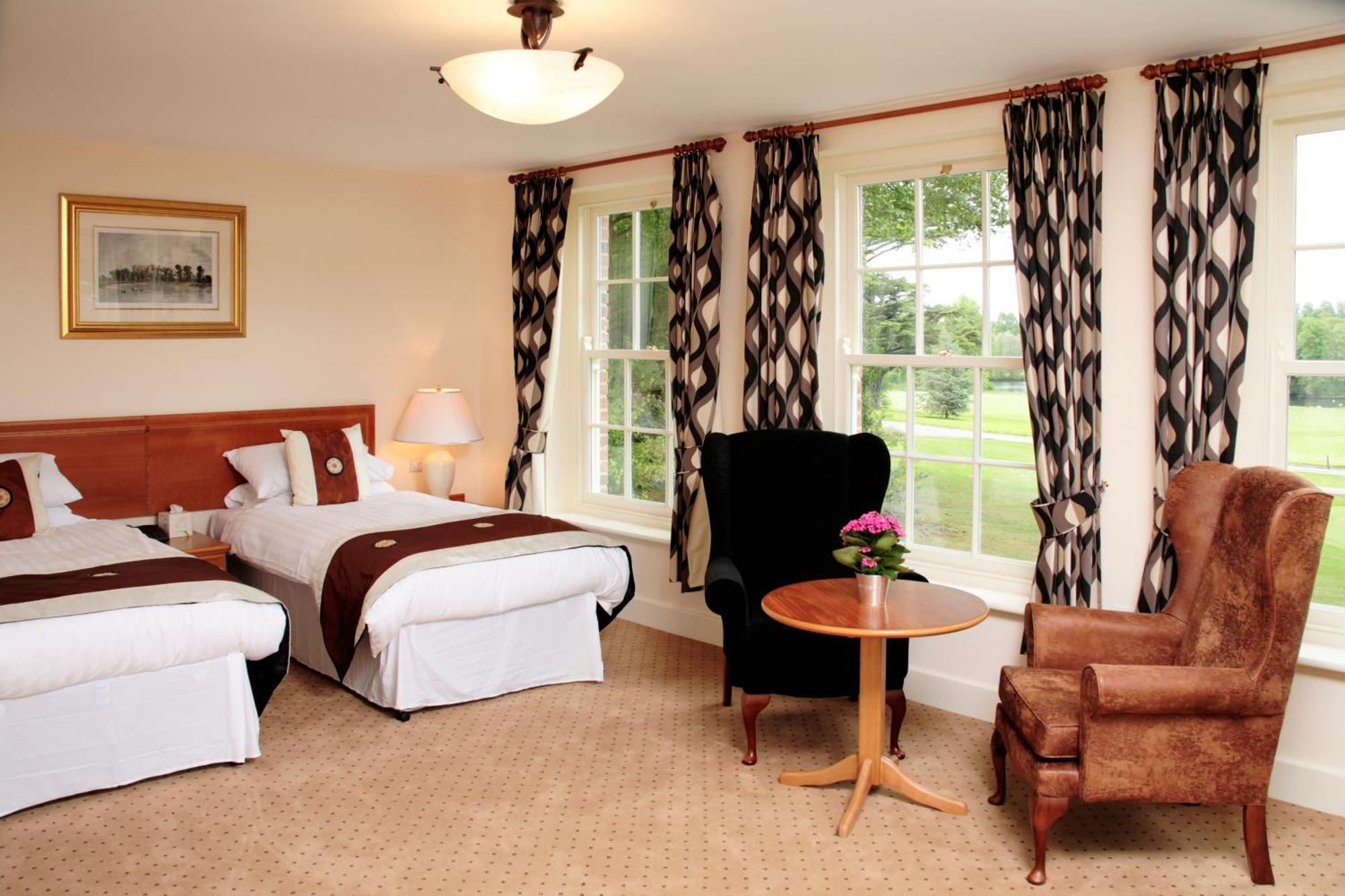 Donnington Grove Guest House นิวเบอรี ภายนอก รูปภาพ